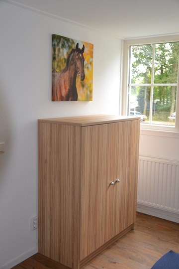 01 Scholtenhagen lage linnenkast 2 drs
